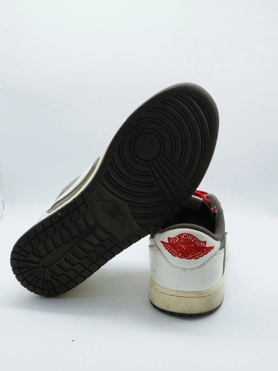 Jordan 1 Reverse Moca Travis Scott  - Imagen 3