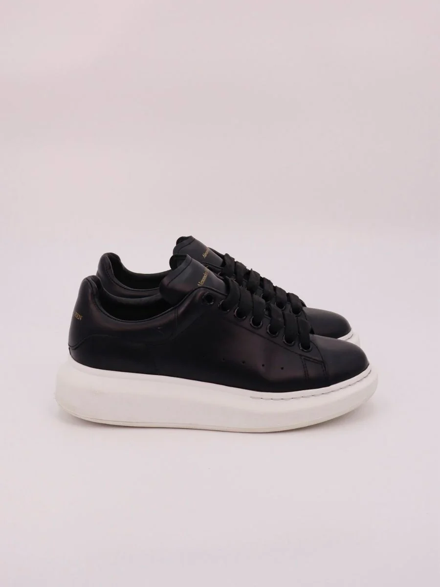 Alexander Mcqueen Black/White