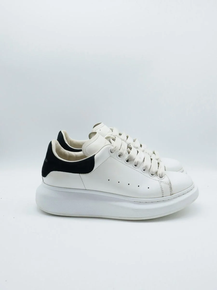 Alexander Mcqueen Clásico Gamuza