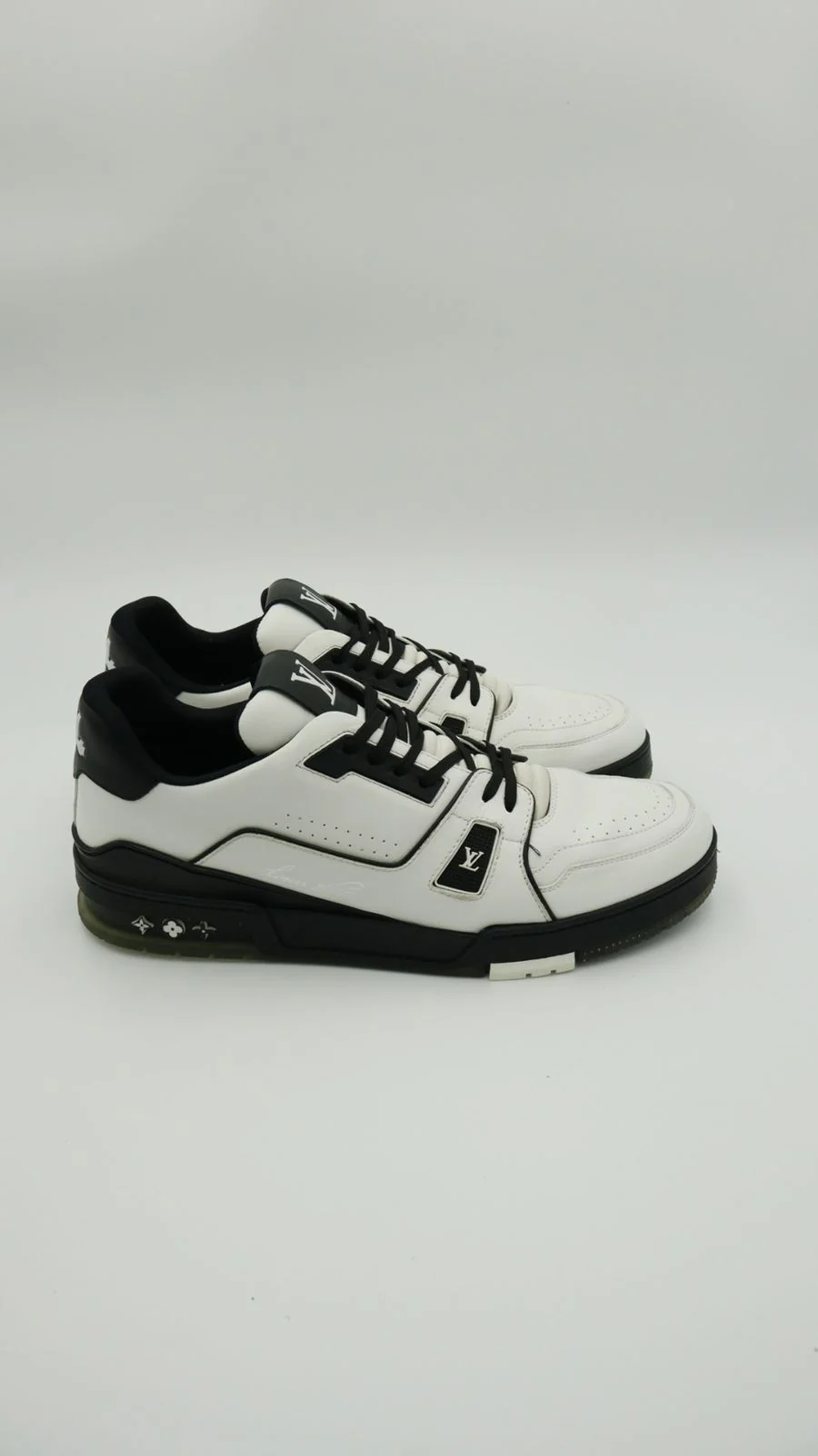 Louis Vuitton Trainer Black N White 