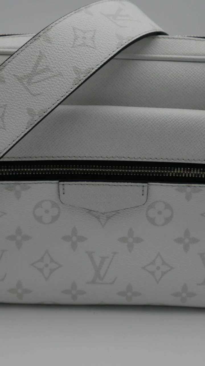 Crossbody LV Clásico  - Imagen 2
