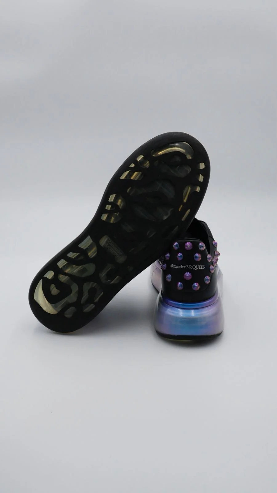 Alexander Mcqueen Black Valve  - Imagen 3