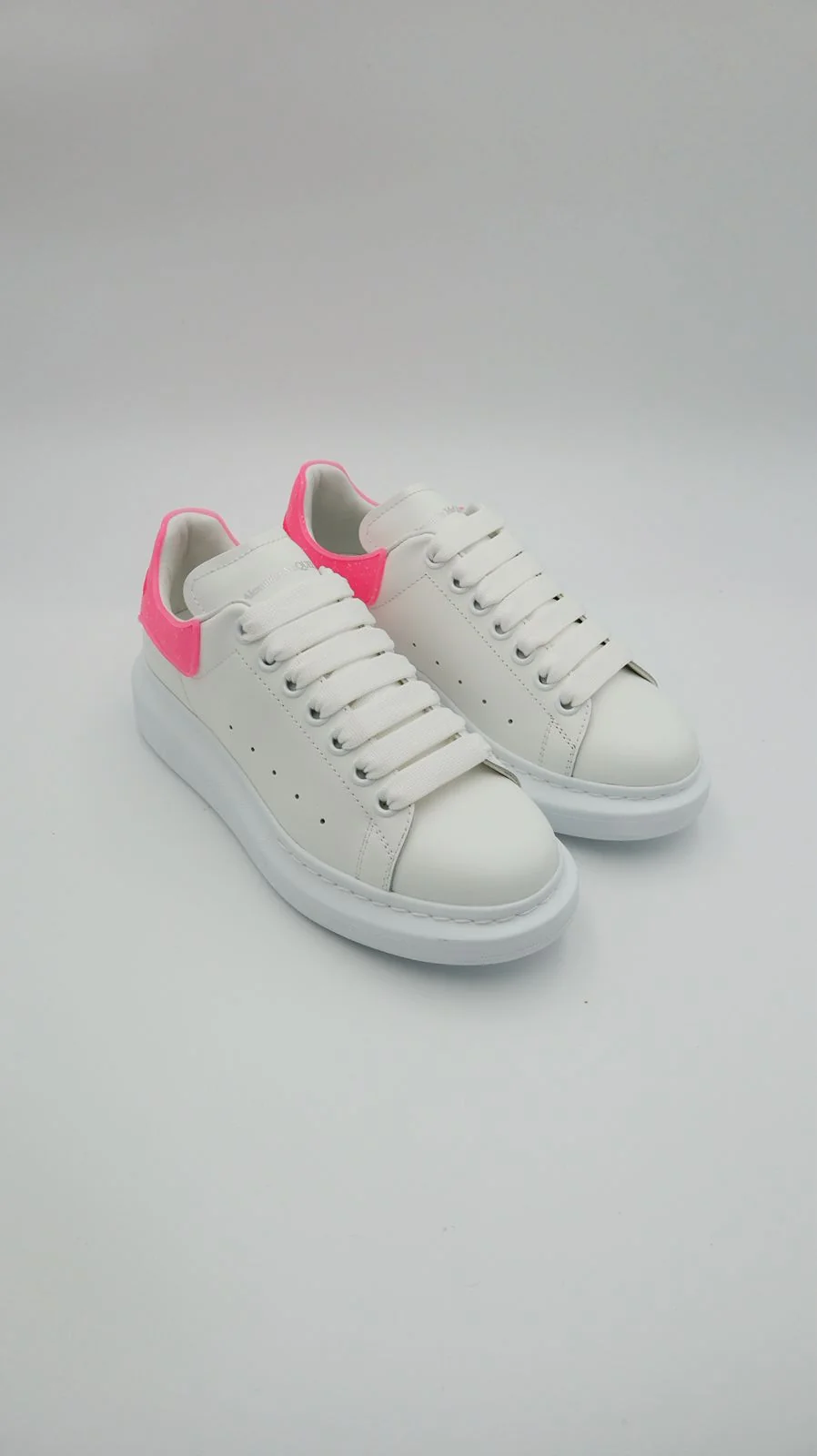 Alexander Mcqueen Pink Flúor  - Imagen 1