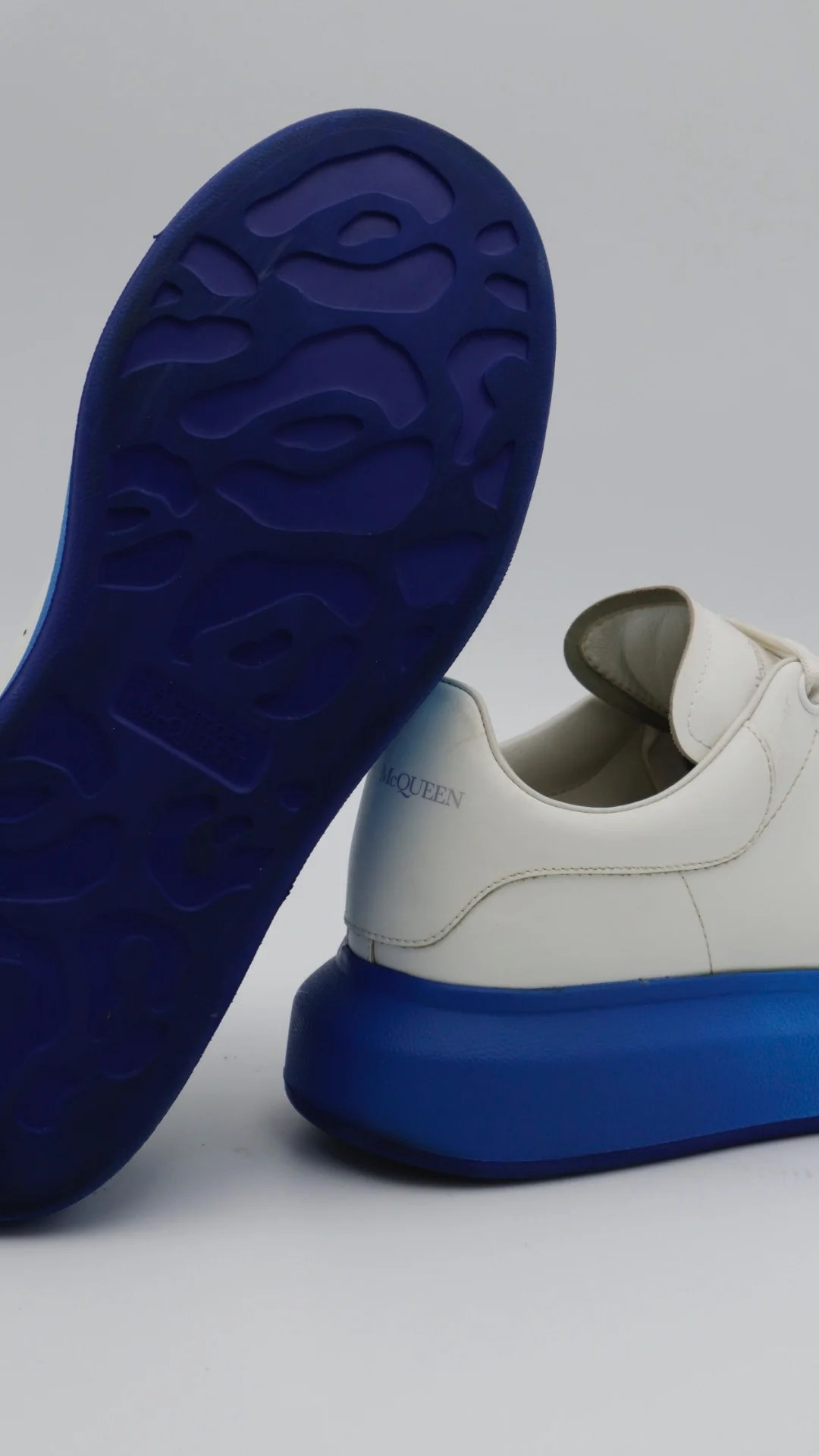 Alexander Mcqueen White N Blue  - Imagen 4