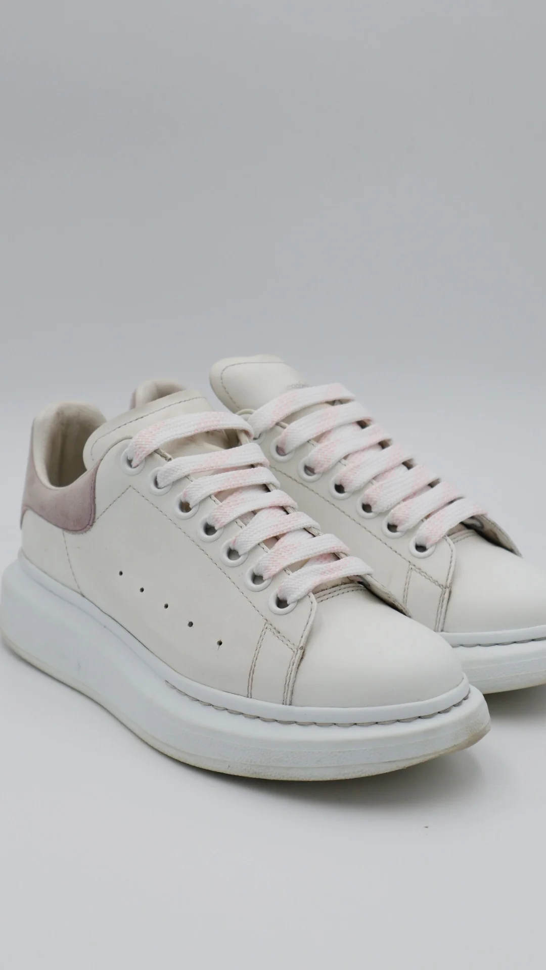 Alexander Mcqueen Pink Suede  - Imagen 4