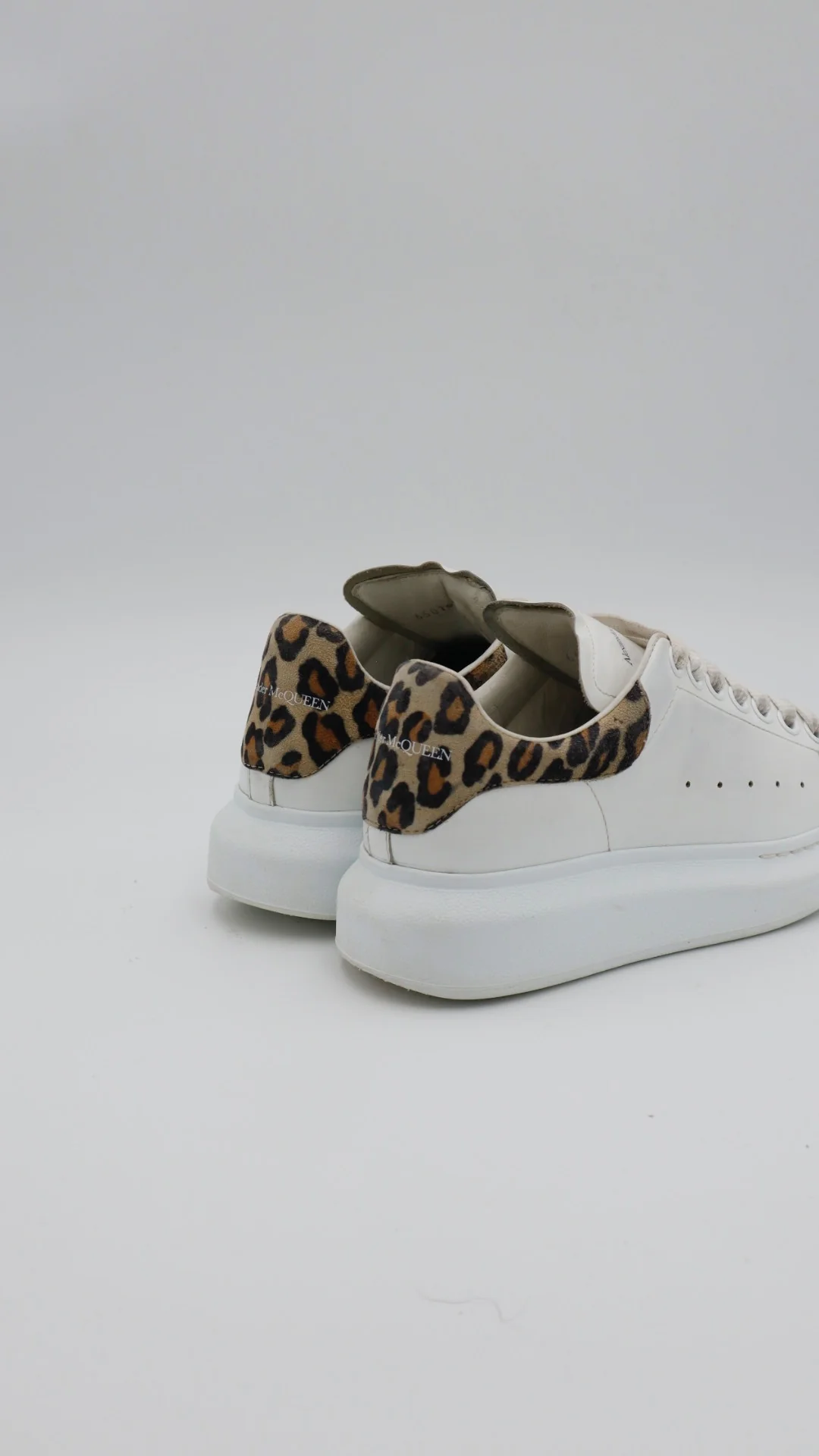 Alexander Mcqueen Leopard  - Imagen 2