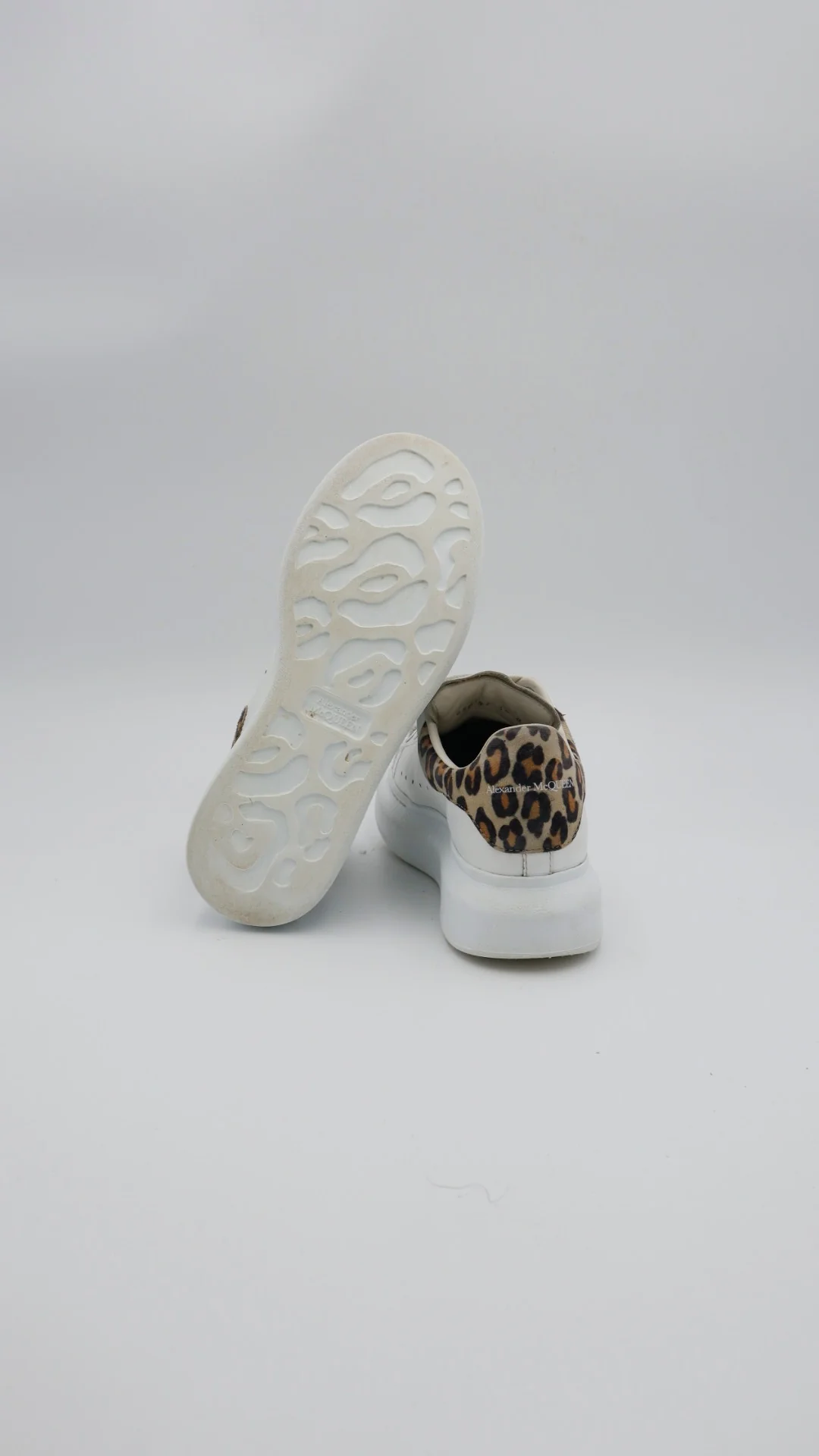 Alexander Mcqueen Leopard  - Imagen 3