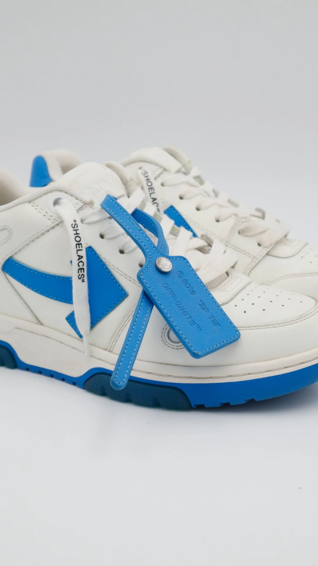 Off OOO Light Blue  - Imagen 2