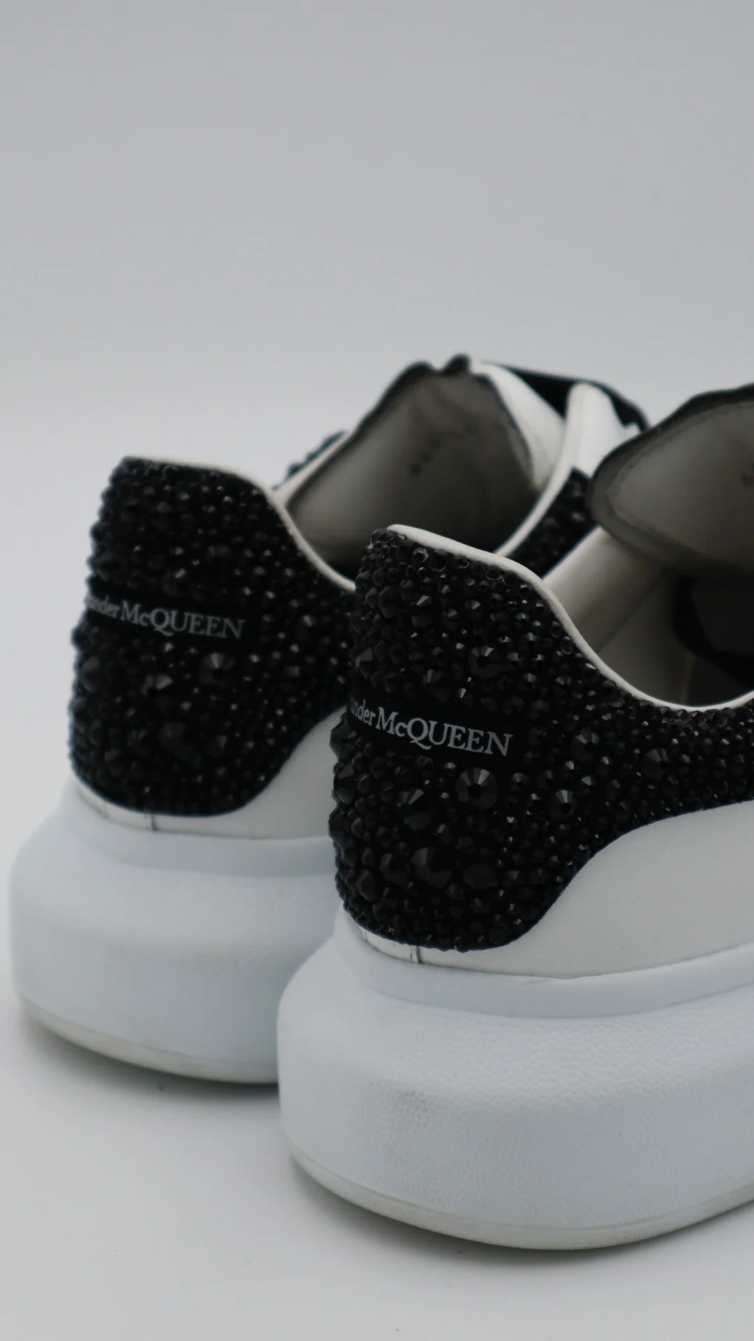 Alexander Mcqueen Black Swarovski  - Imagen 3
