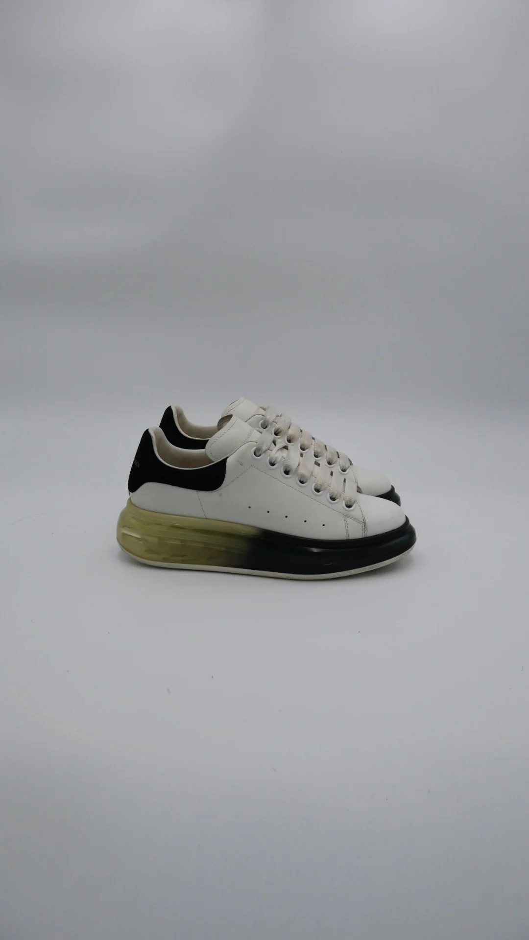 Mcqueen Valve White Black