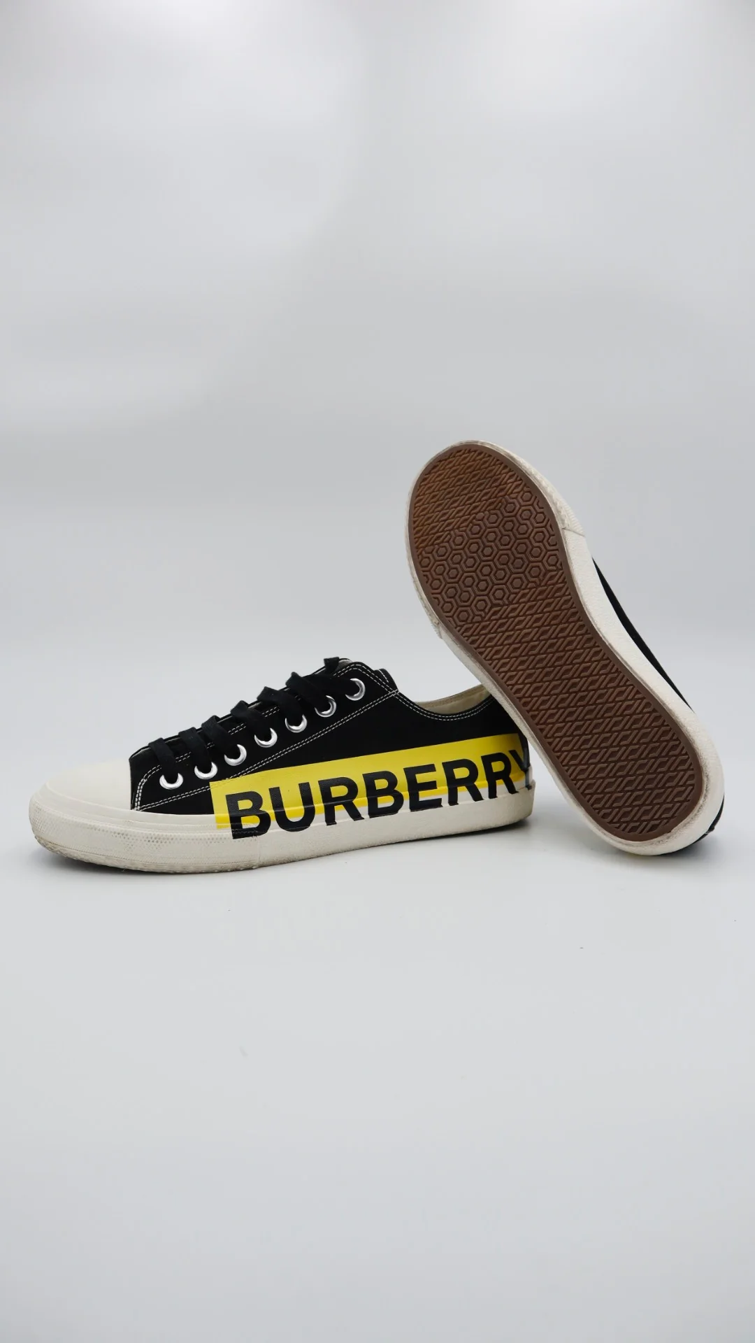 Burberry Low  - Imagen 3