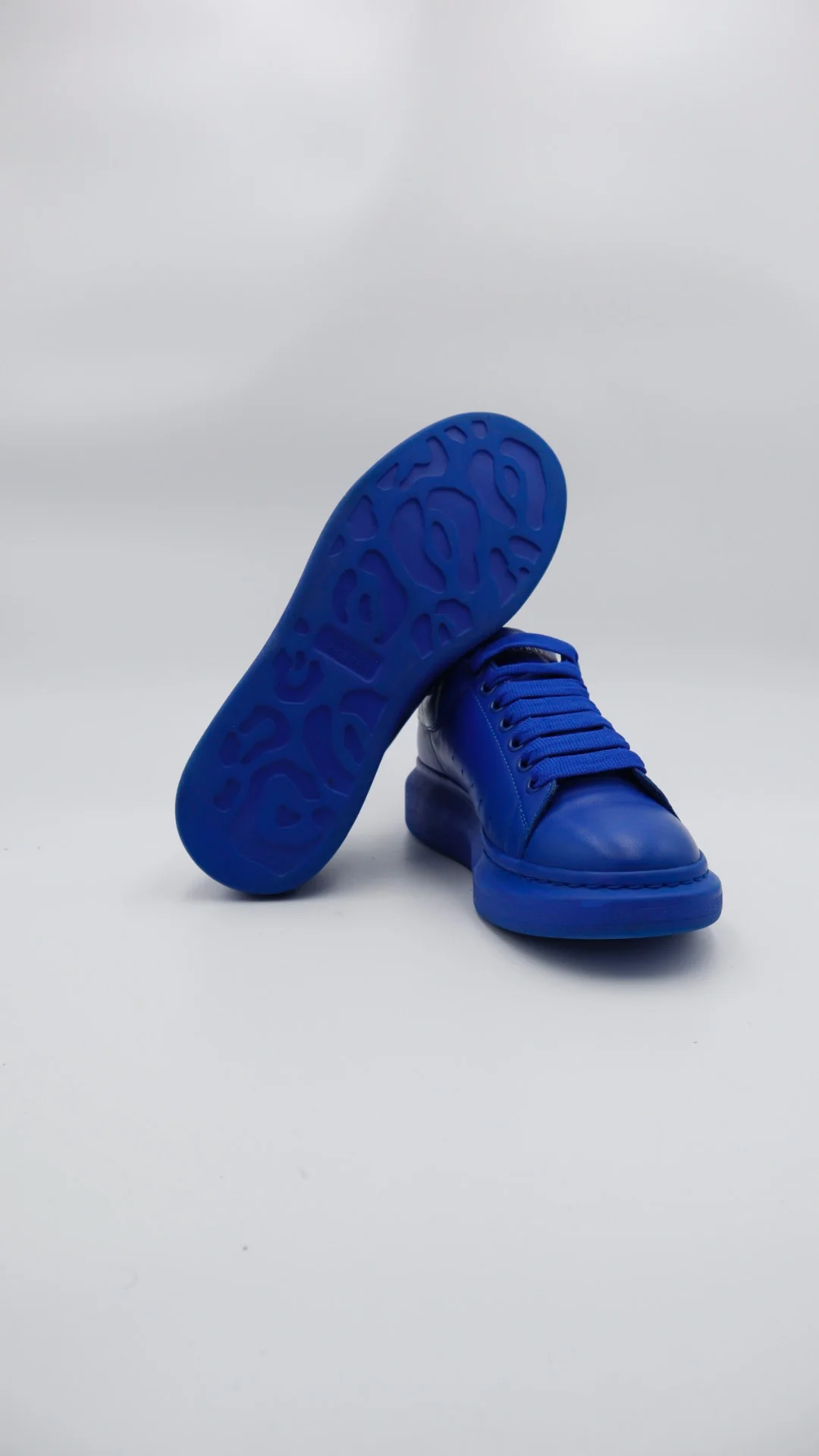 Mcqueen Blue Silver  - Imagen 5