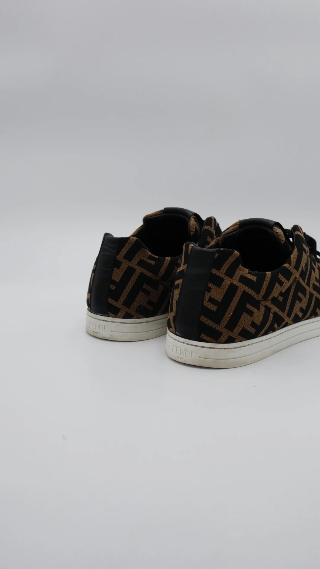 Fendi Low Monogram  - Imagen 2