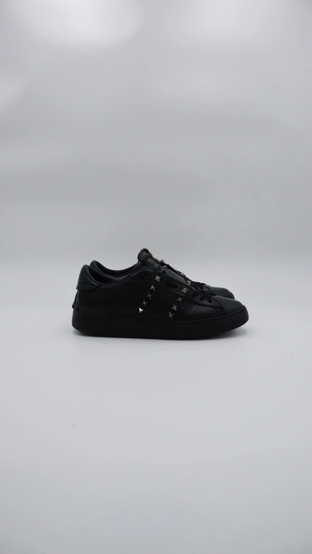 Valentino Open Spikes 