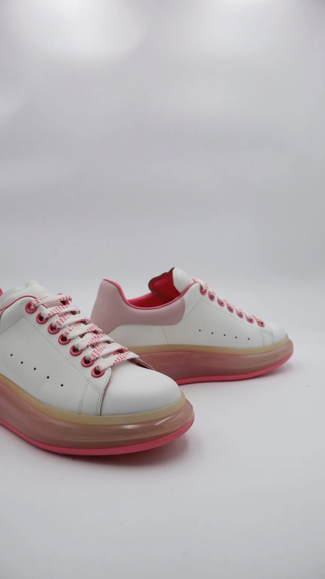 Mcqueen Pink Valve  - Imagen 3