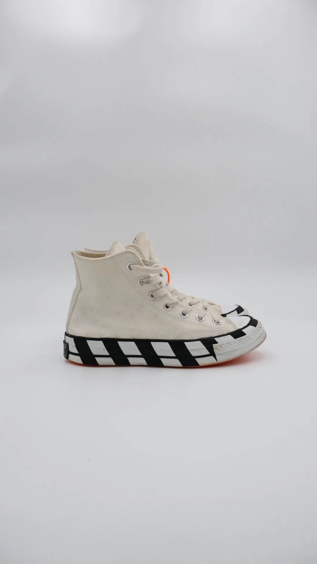 Converse X Off White