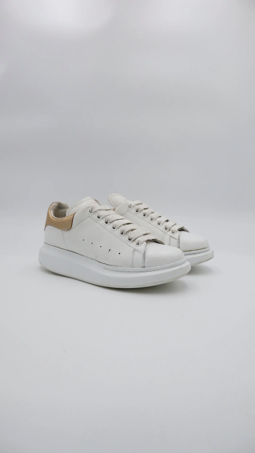 Mcqueen White Gold - Imagen 1