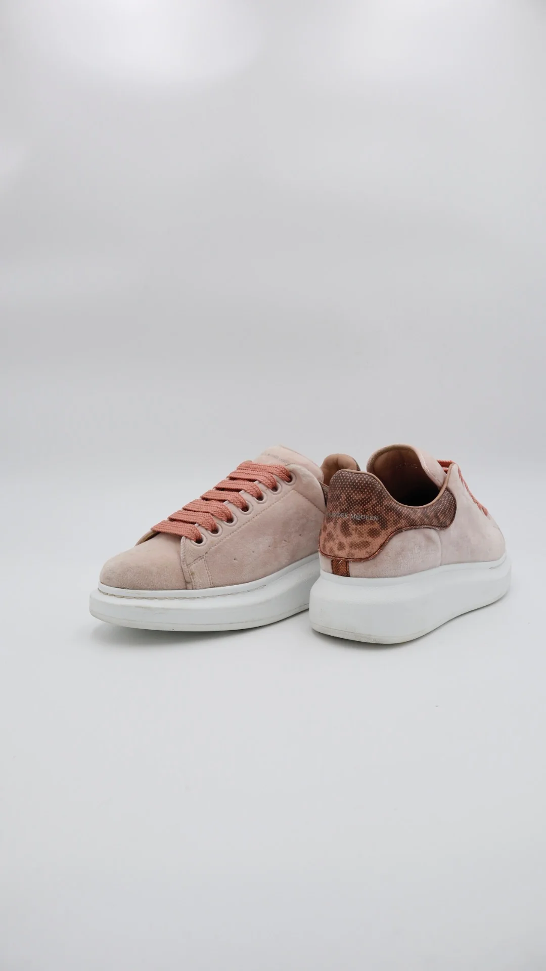 Mcqueen Pink Suede - Imagen 4