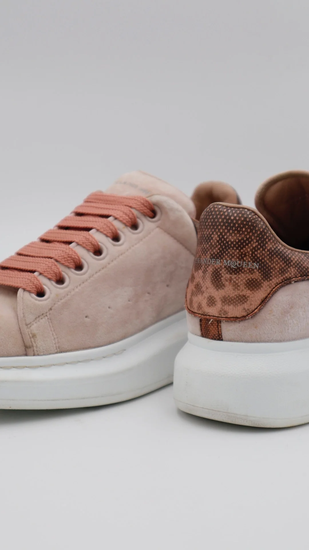 Mcqueen Pink Suede - Imagen 5