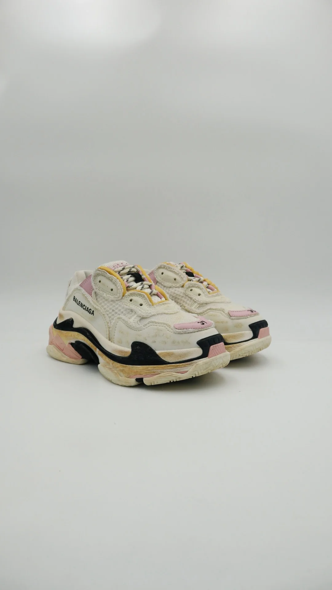 Balenciaga Triple S Estilo Sucio - Imagen 1
