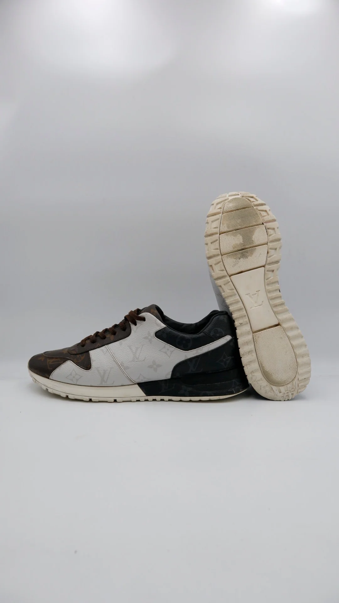 Louis Vuitton Runnaway Clásico - Imagen 5