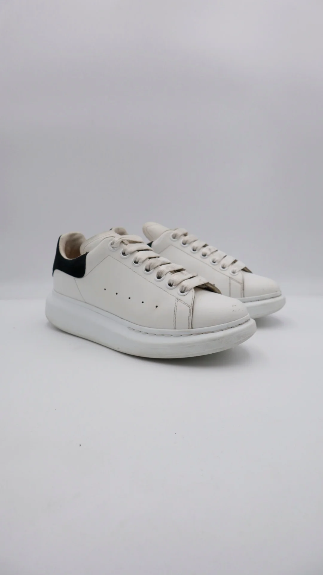 Mcqueen Clásico Gamuza - Imagen 1