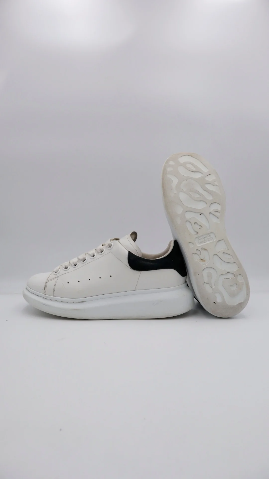 Mcqueen Clásico Gamuza - Imagen 4