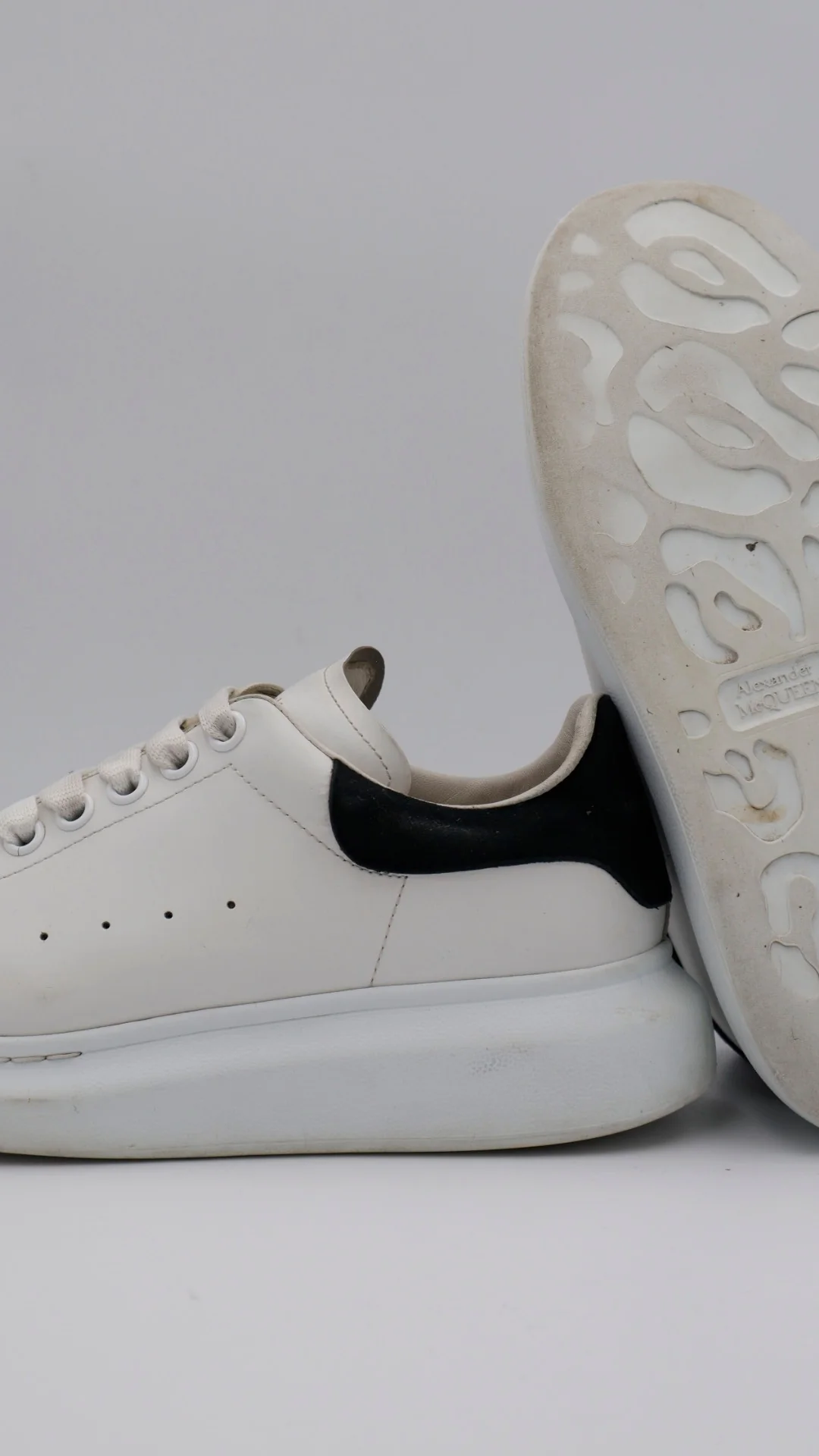 Mcqueen Clásico Gamuza - Imagen 5