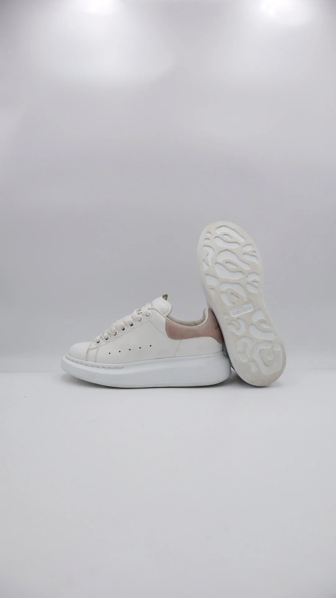 Mcqueen Pink Suede - Imagen 5