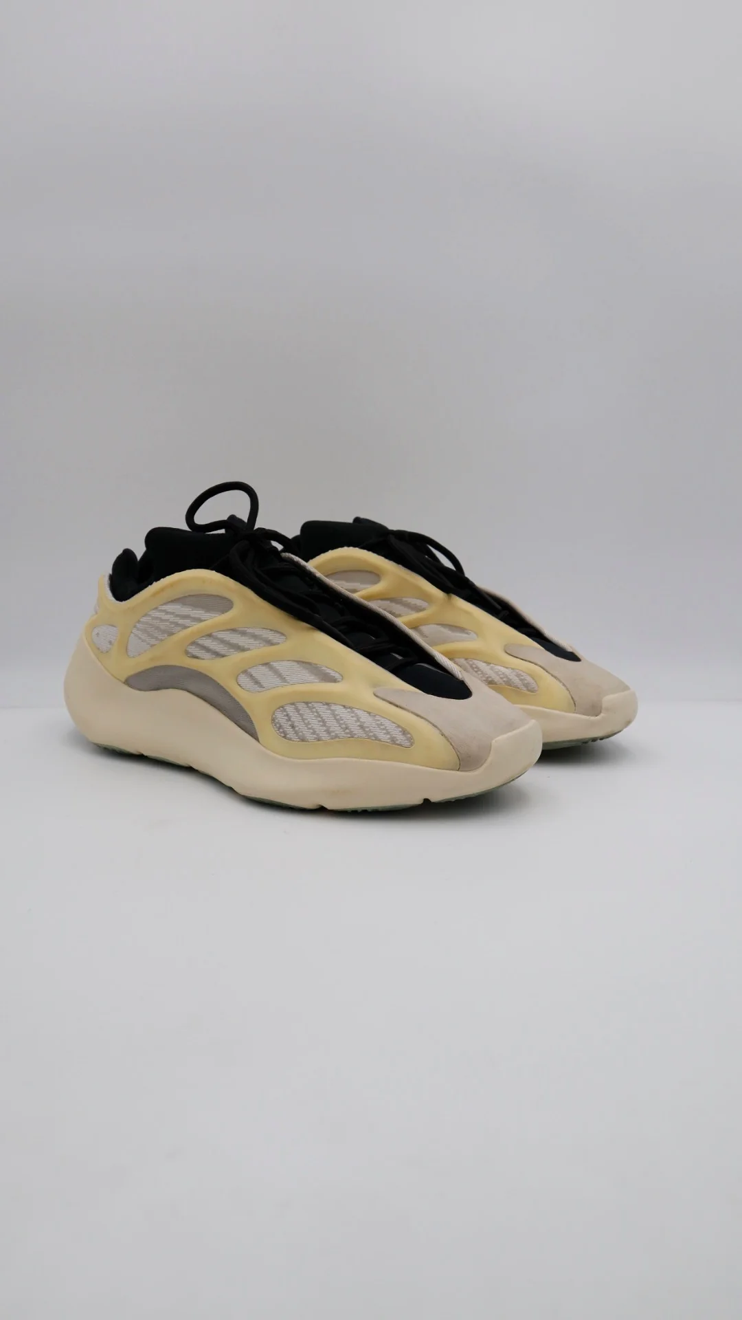 Yeezy 700 Azael - Imagen 1