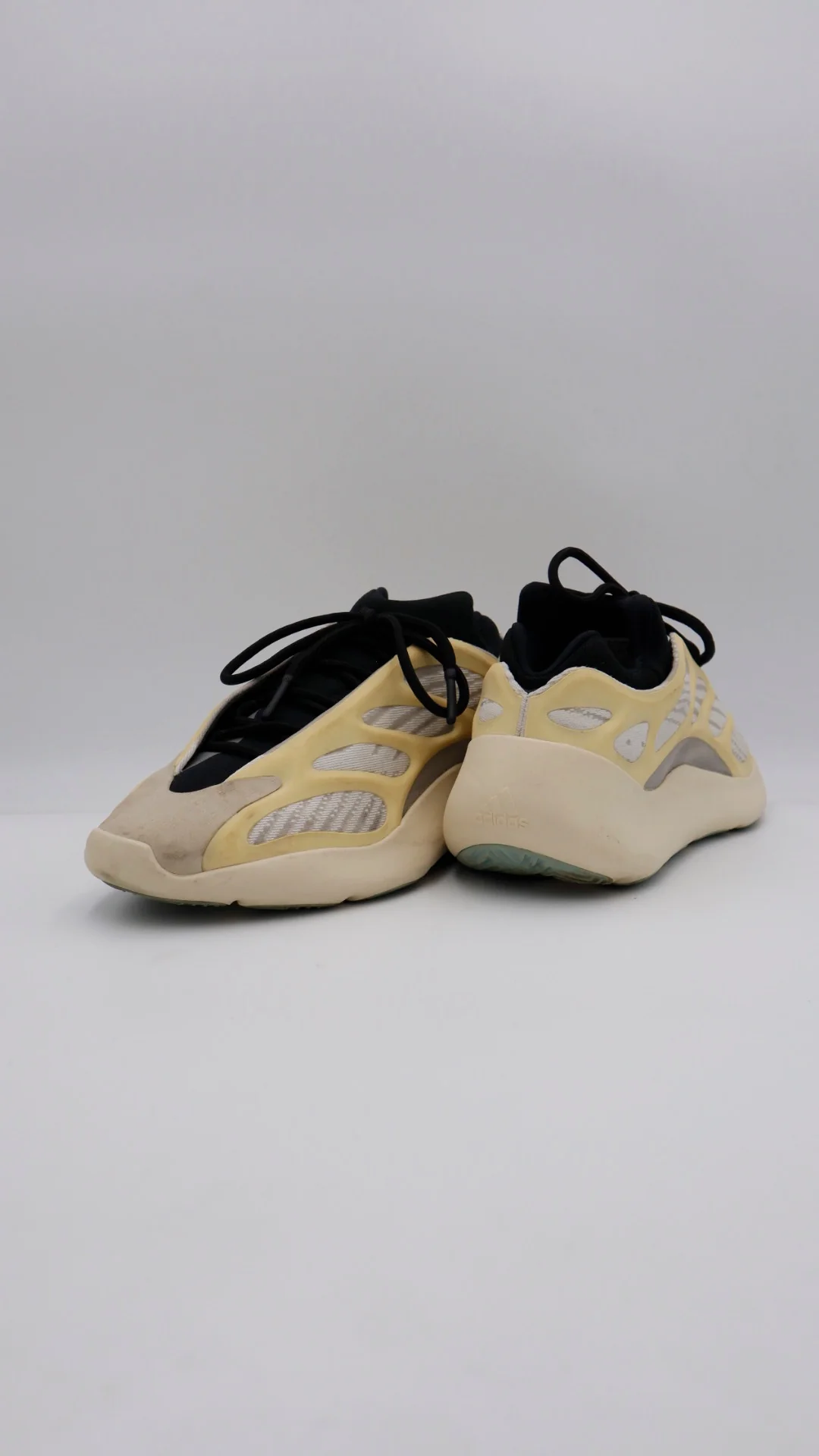 Yeezy 700 Azael - Imagen 3
