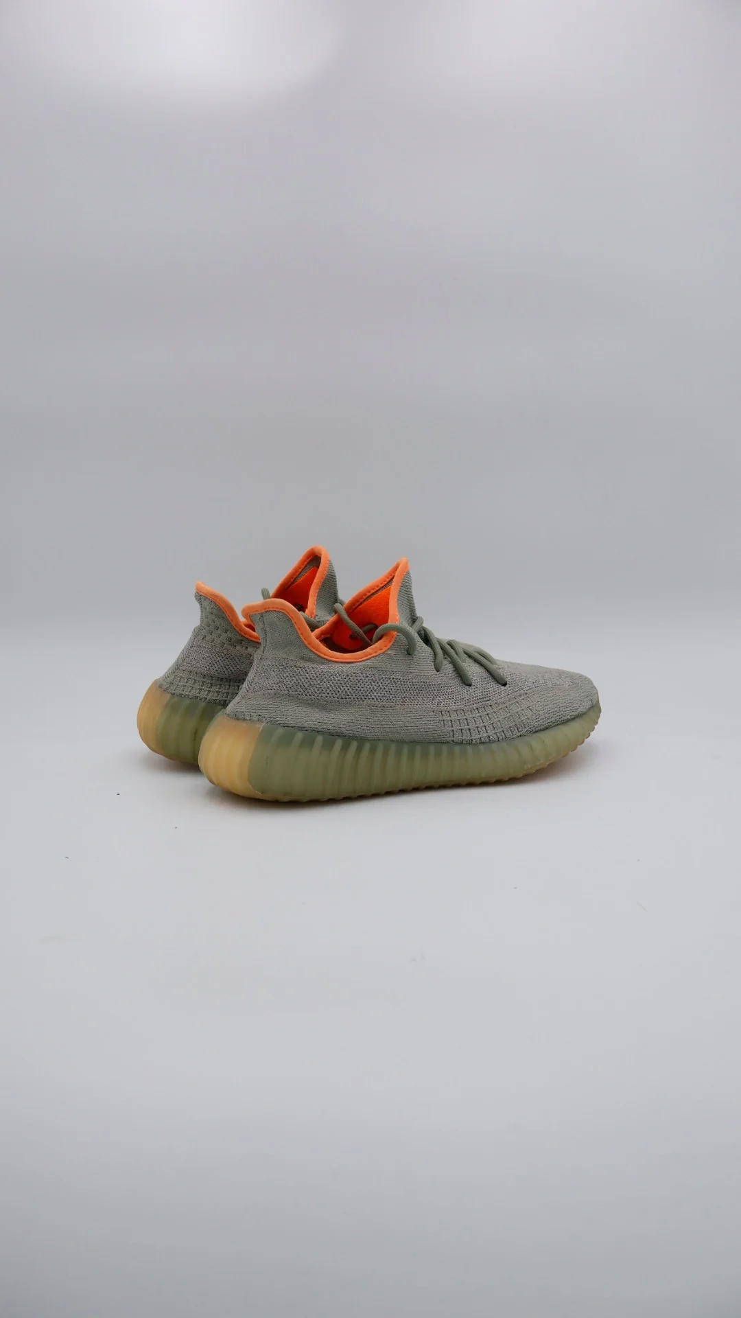 Yeezy 350 Desert Sage - Imagen 2