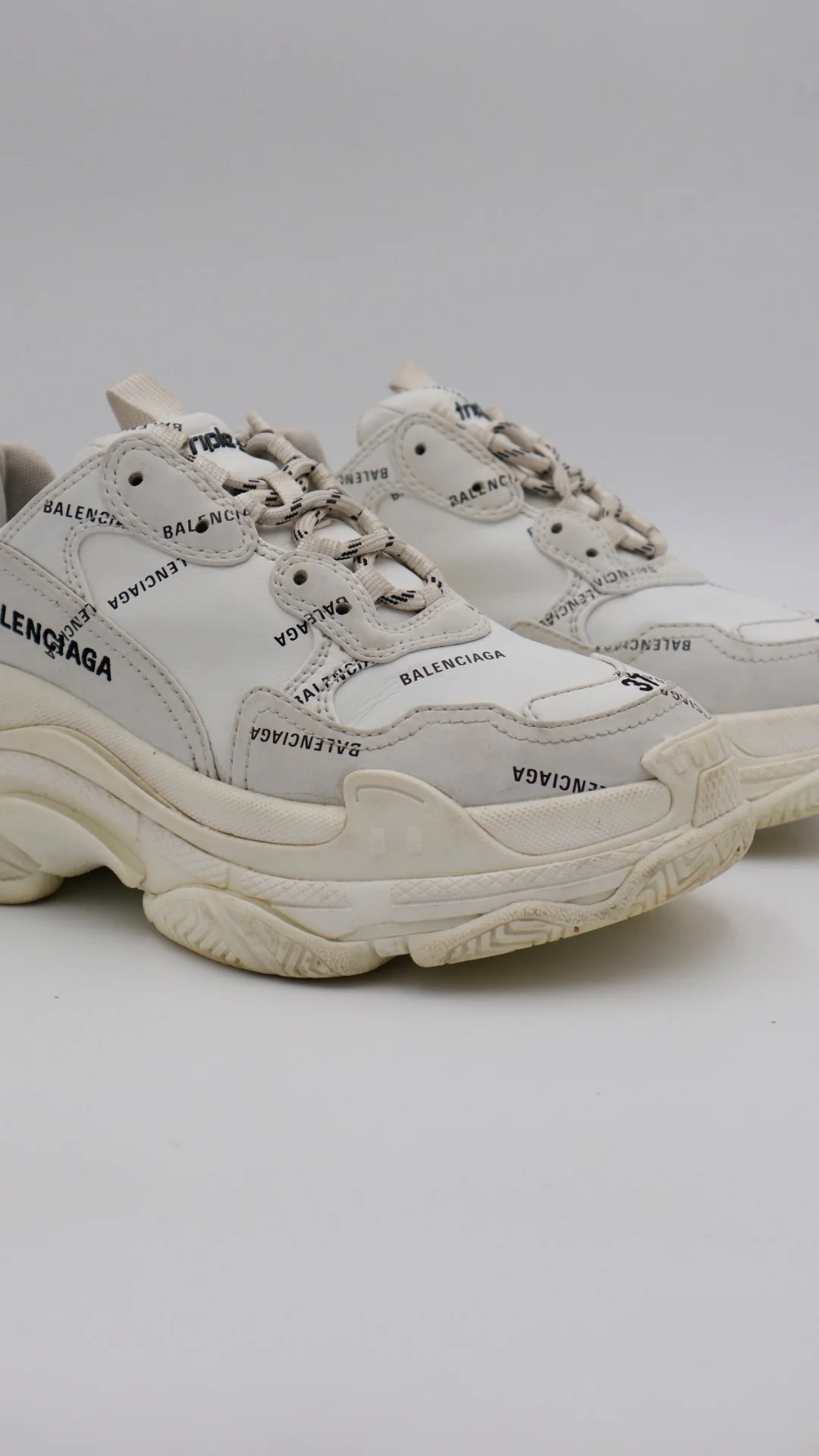 Balenciaga Triple S  - Imagen 2