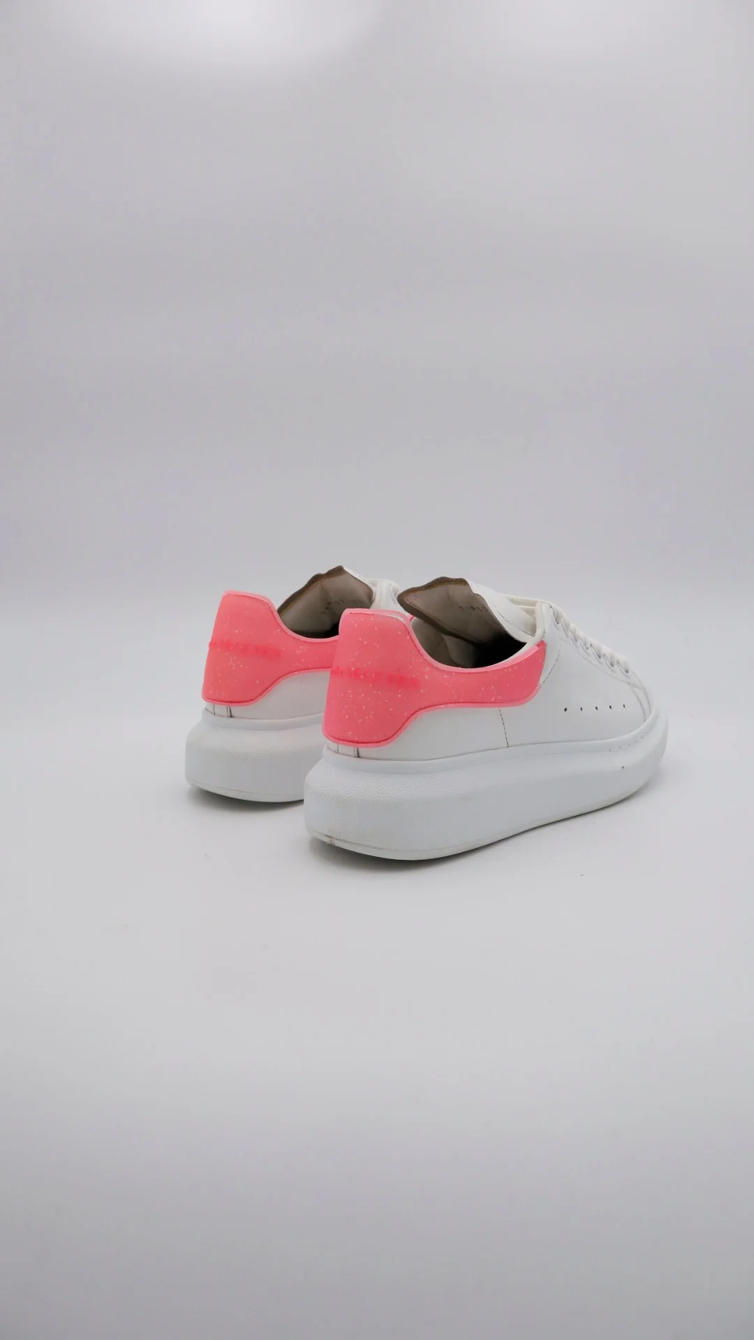 Mcqueen High Pink - Imagen 2