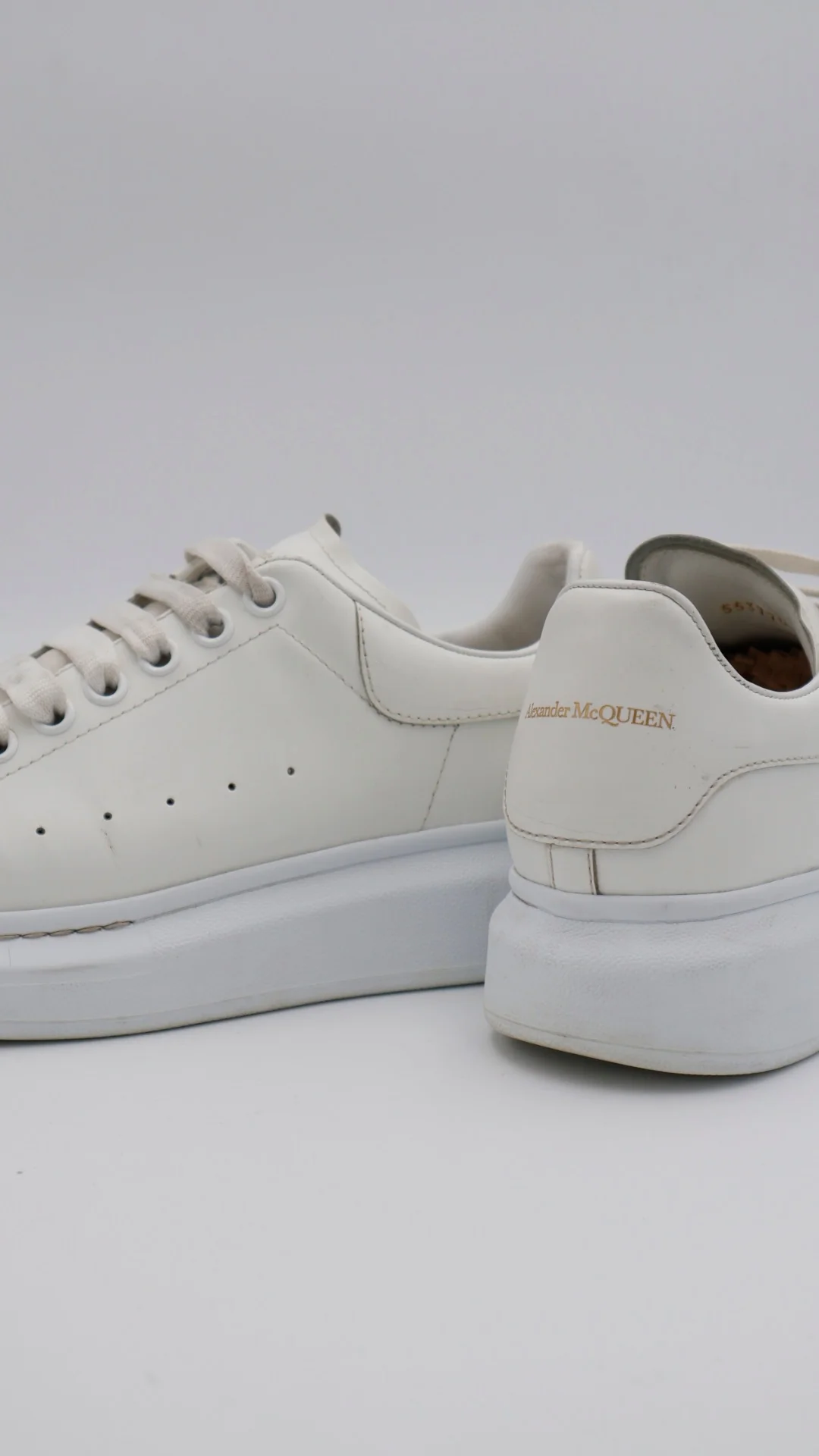 Mcqueen Triple White - Imagen 4