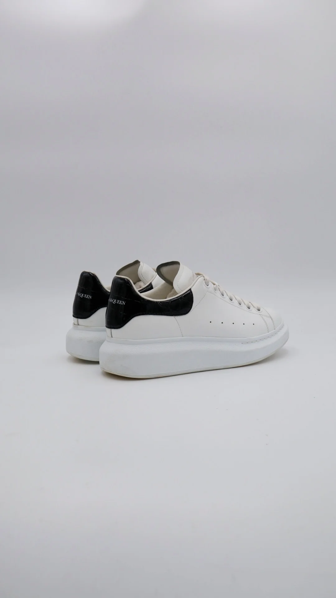 Mcqueen Clásico Piel - Imagen 2