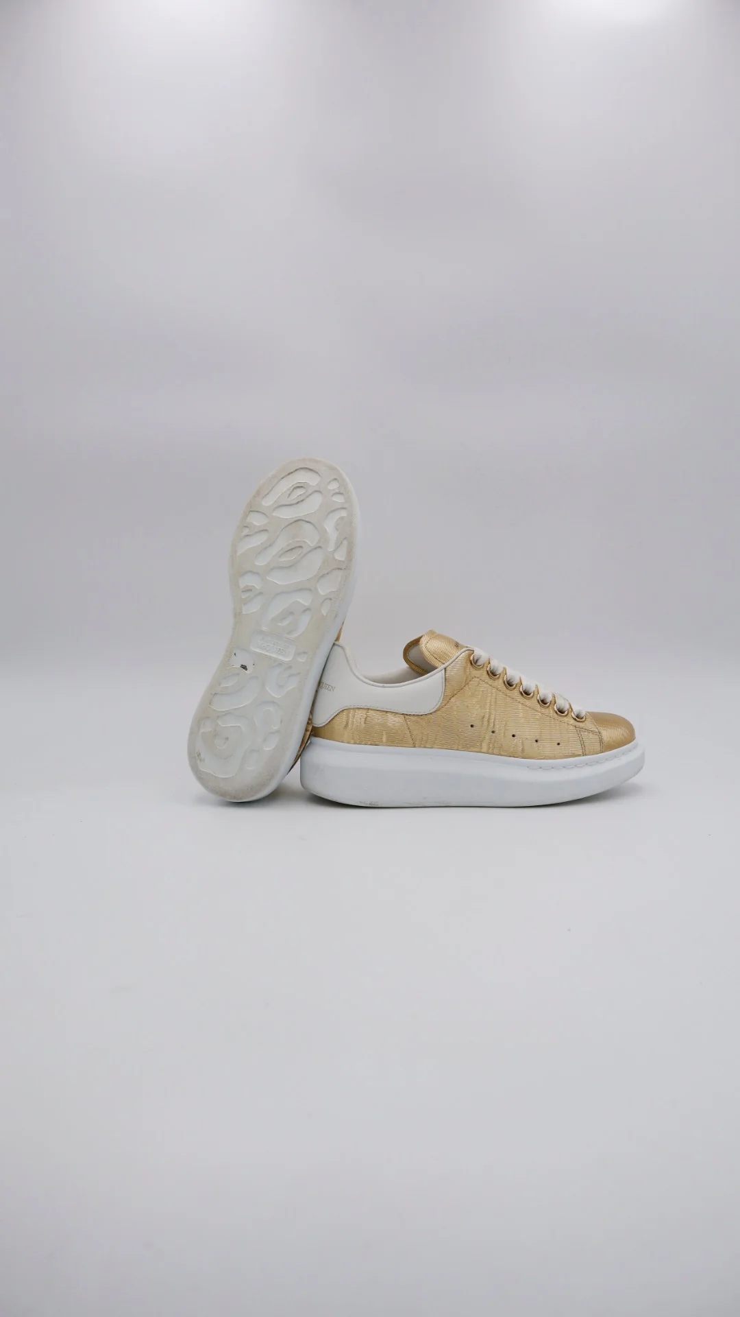 Mcqueen Gold 5