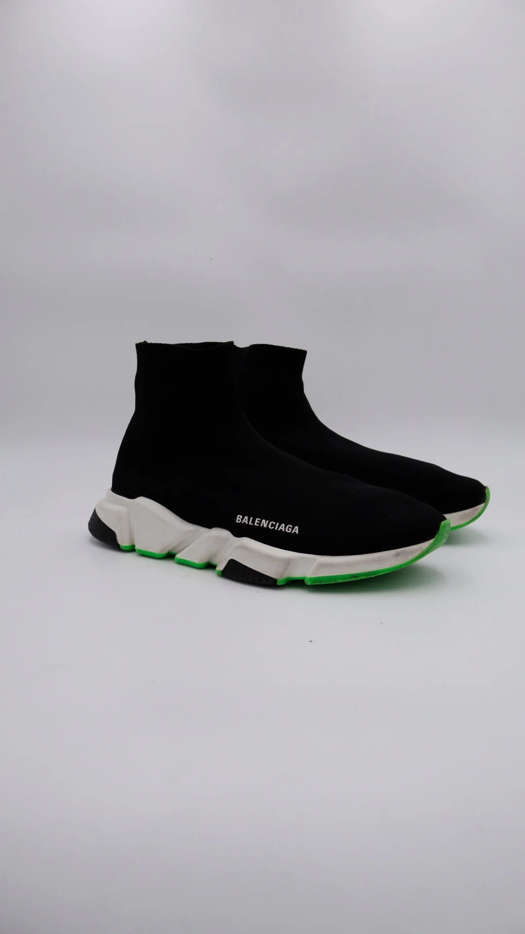 Balenciaga  2
