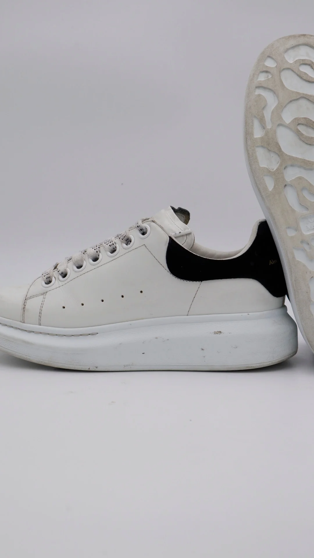 Mcqueen Clásico Gamuza  6