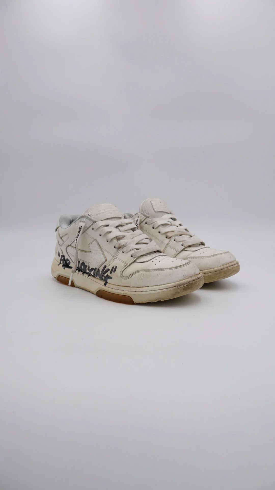 Off White For Working  2