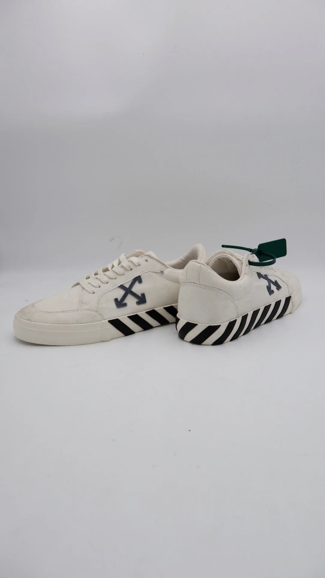 Off Vulc Low 4