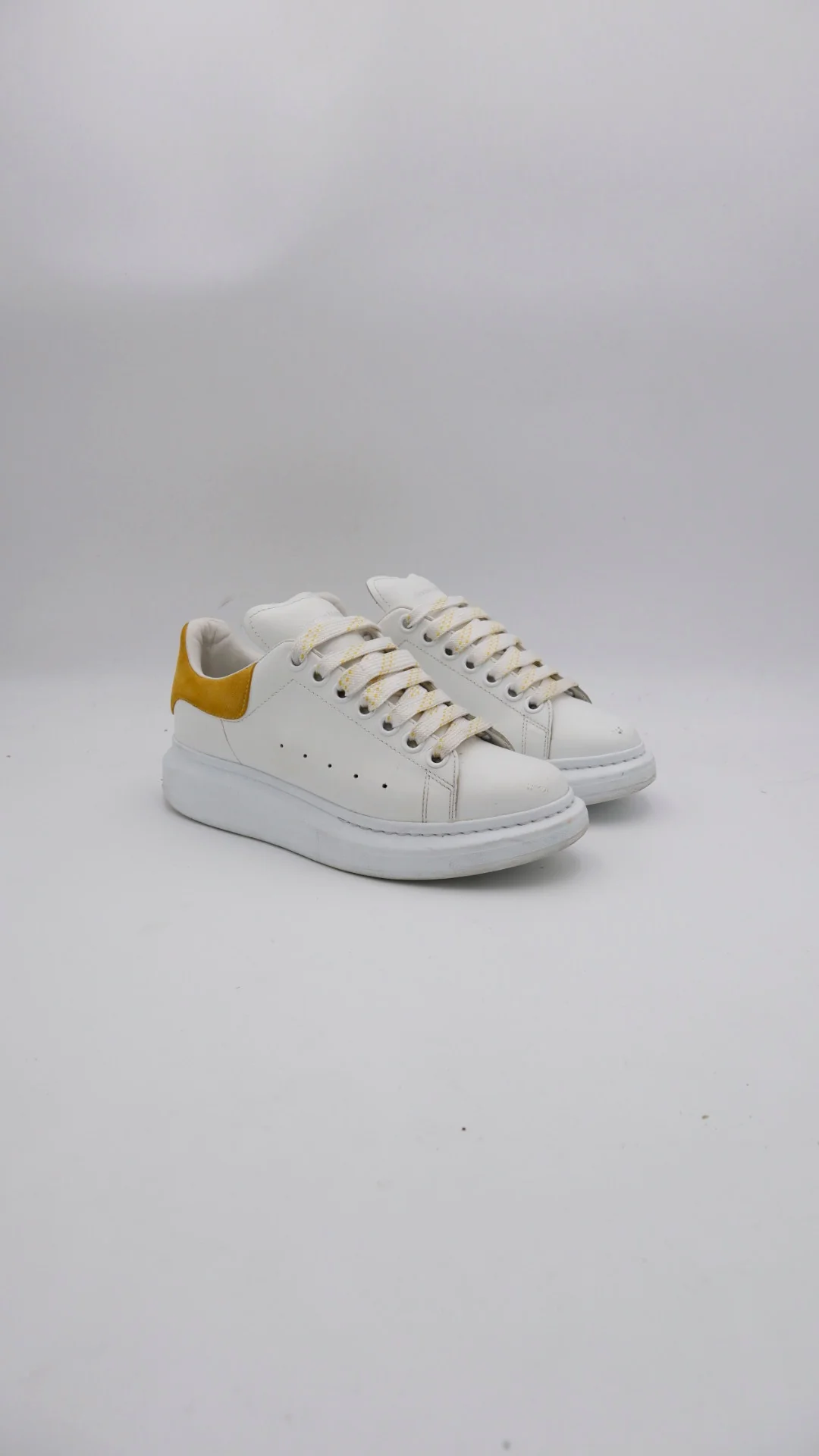 Mcqueen Gamuza 2