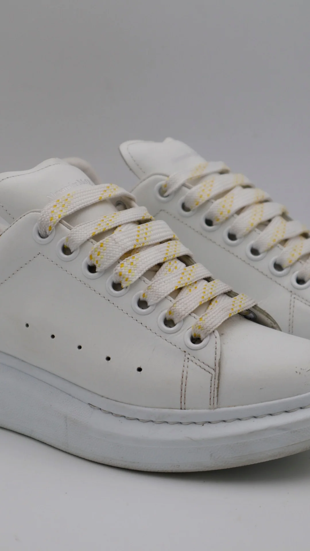 Mcqueen Gamuza 3