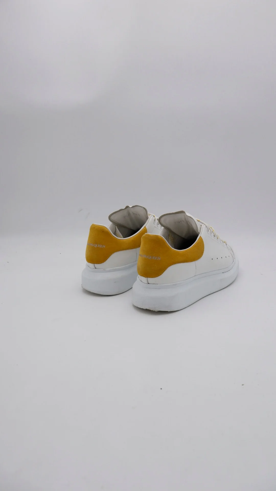 Mcqueen Gamuza 4