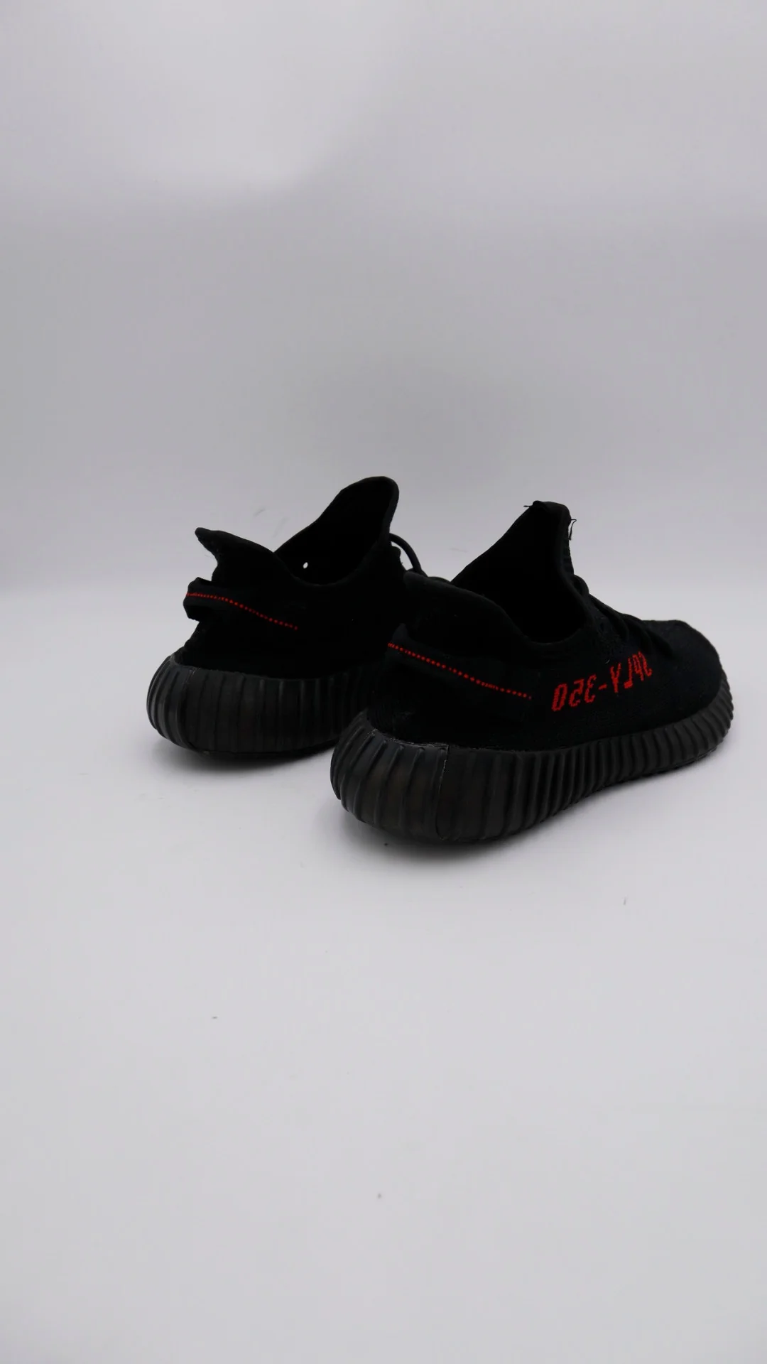 Yeezy 350 Bred 3