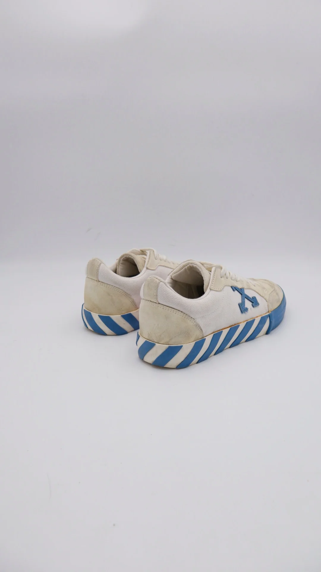 Off Vulc White Blue 3