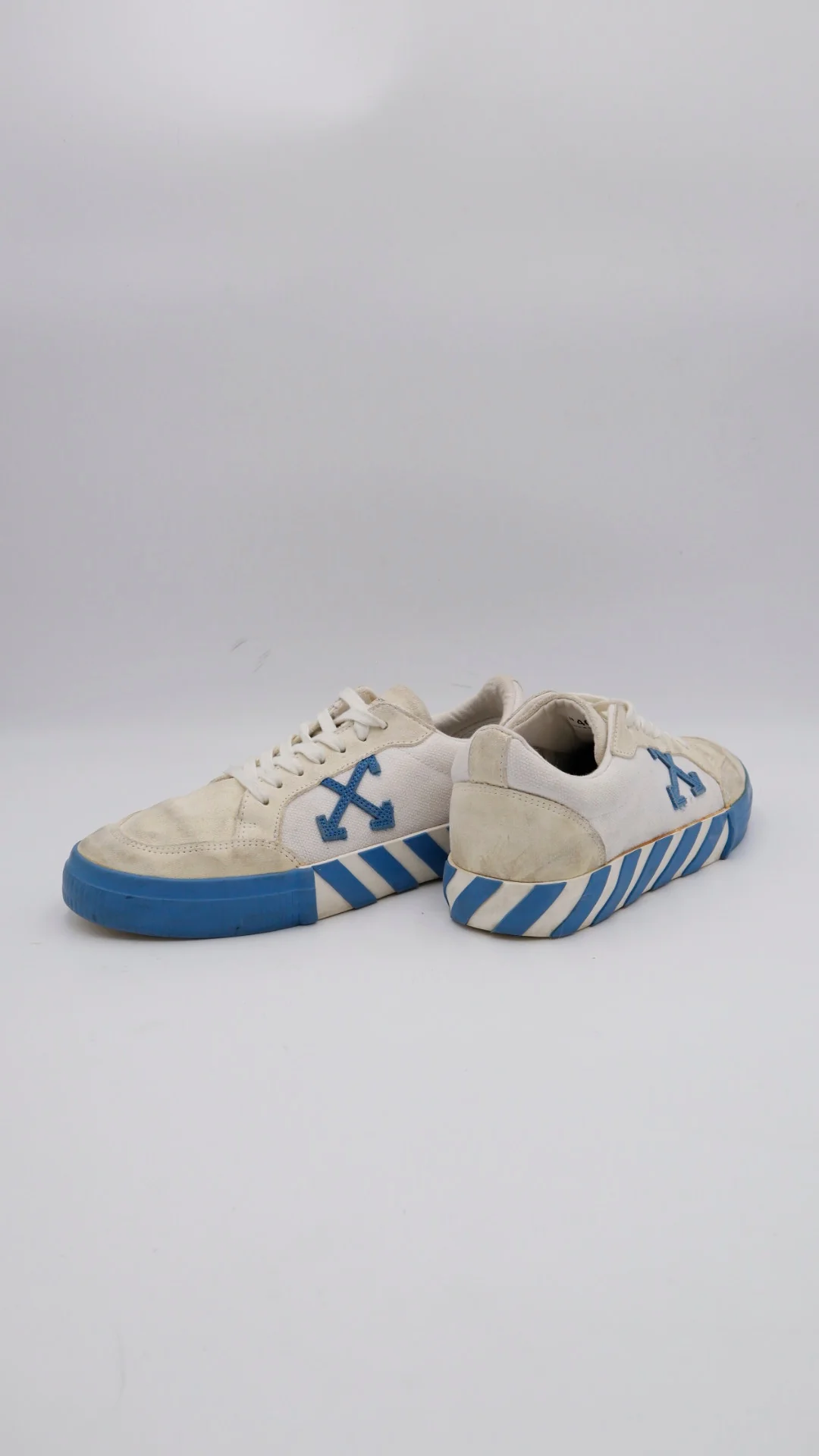 Off Vulc White Blue 4