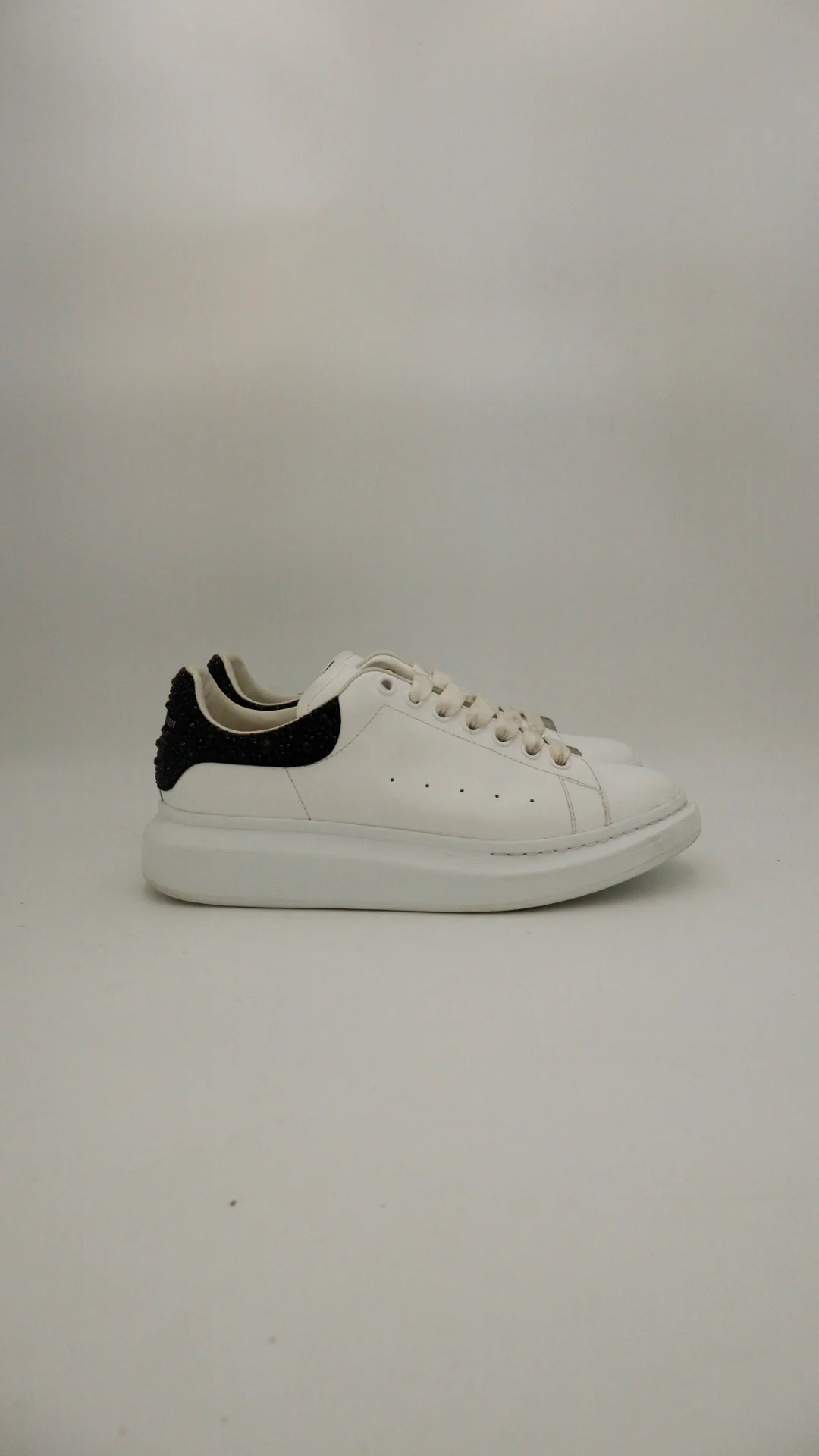 Mcqueen White Crystals 