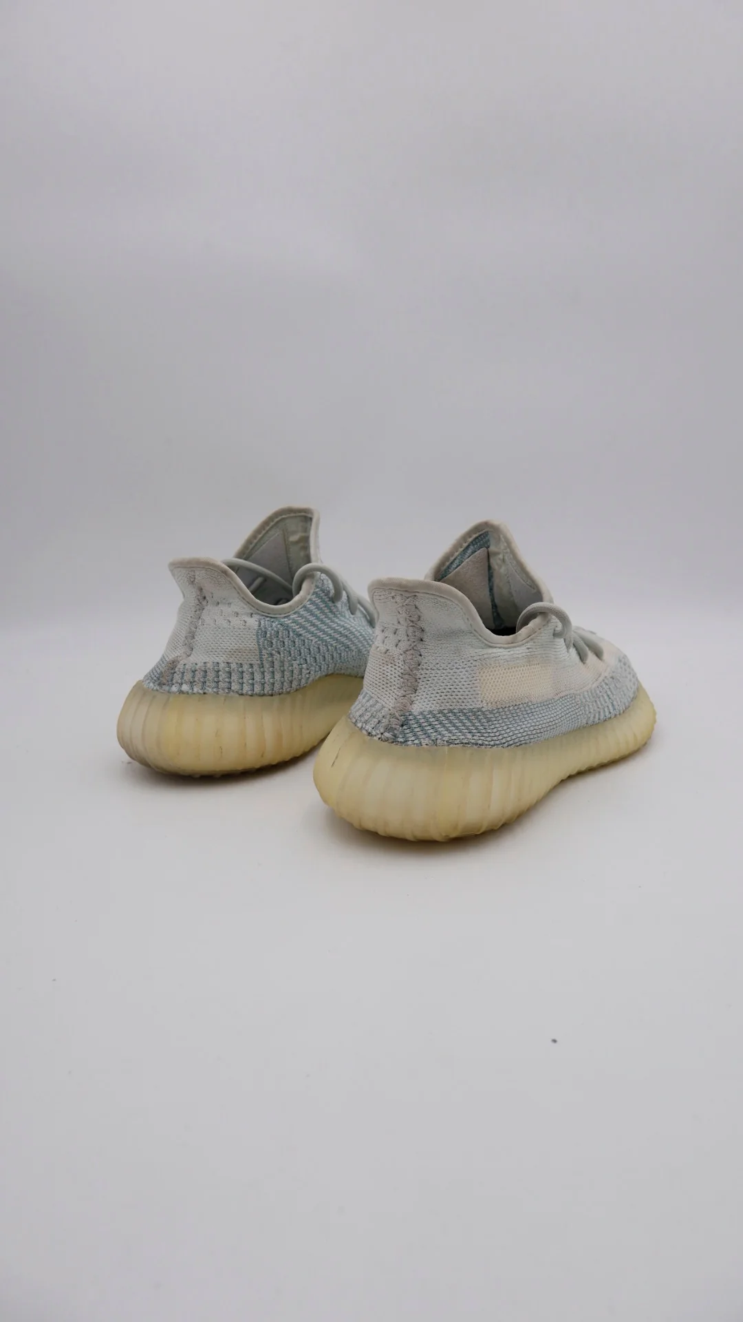 Yeezy 350 Cloud 3