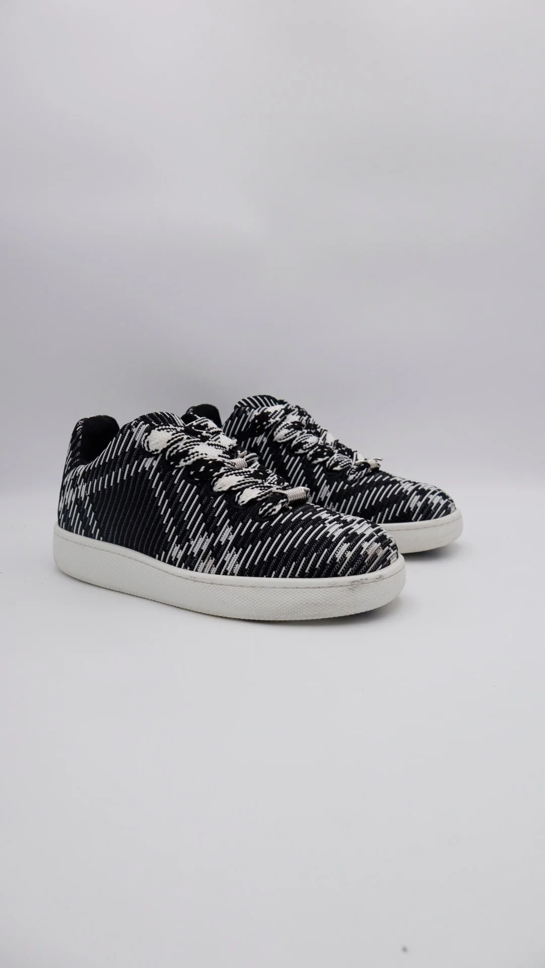 Burberry Trim 2